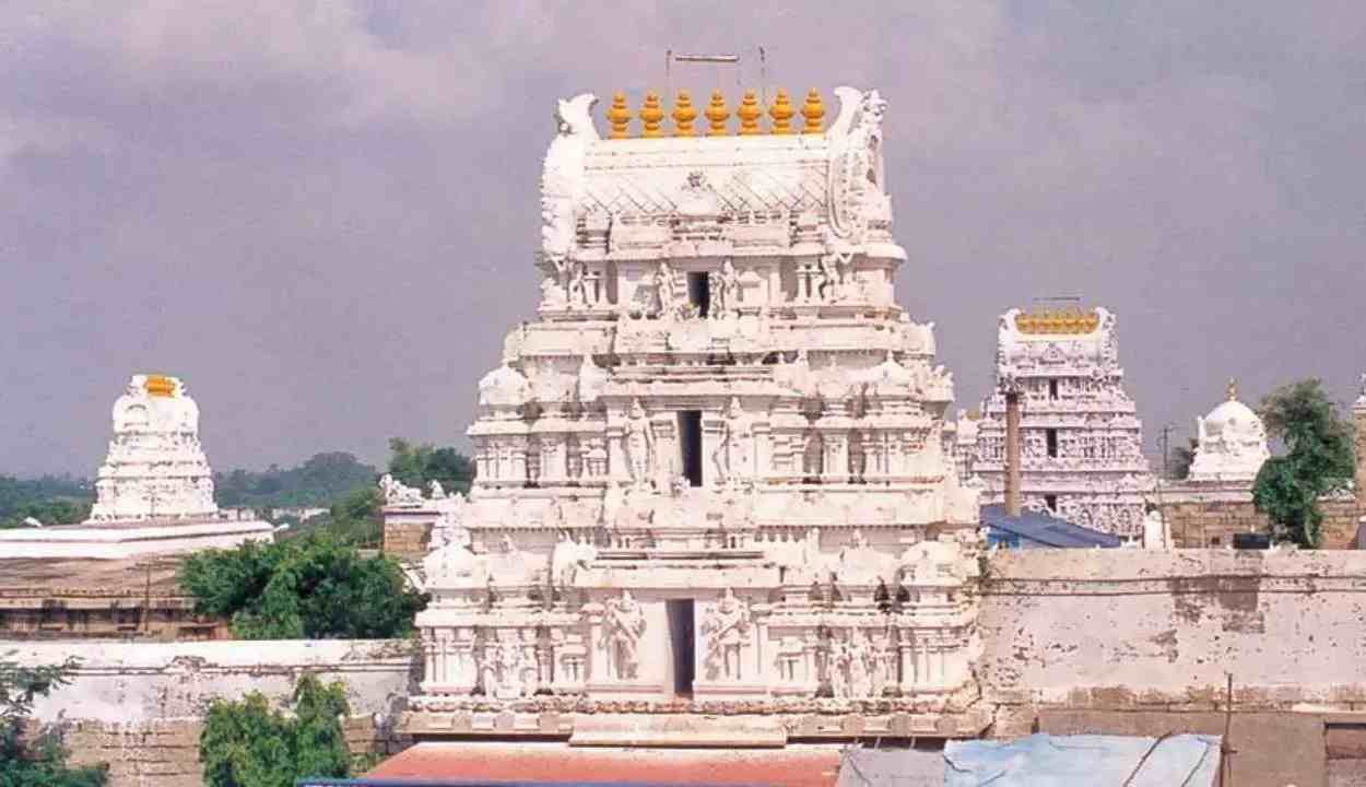 Srikalahasti temple (शिव)